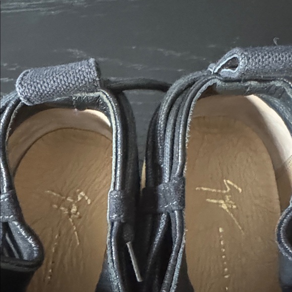 UsedGiuseppe zanotti
Size 6.5 HAYDEN Gold Band Slip On Sneakers Shoes - Picture 5 of 12